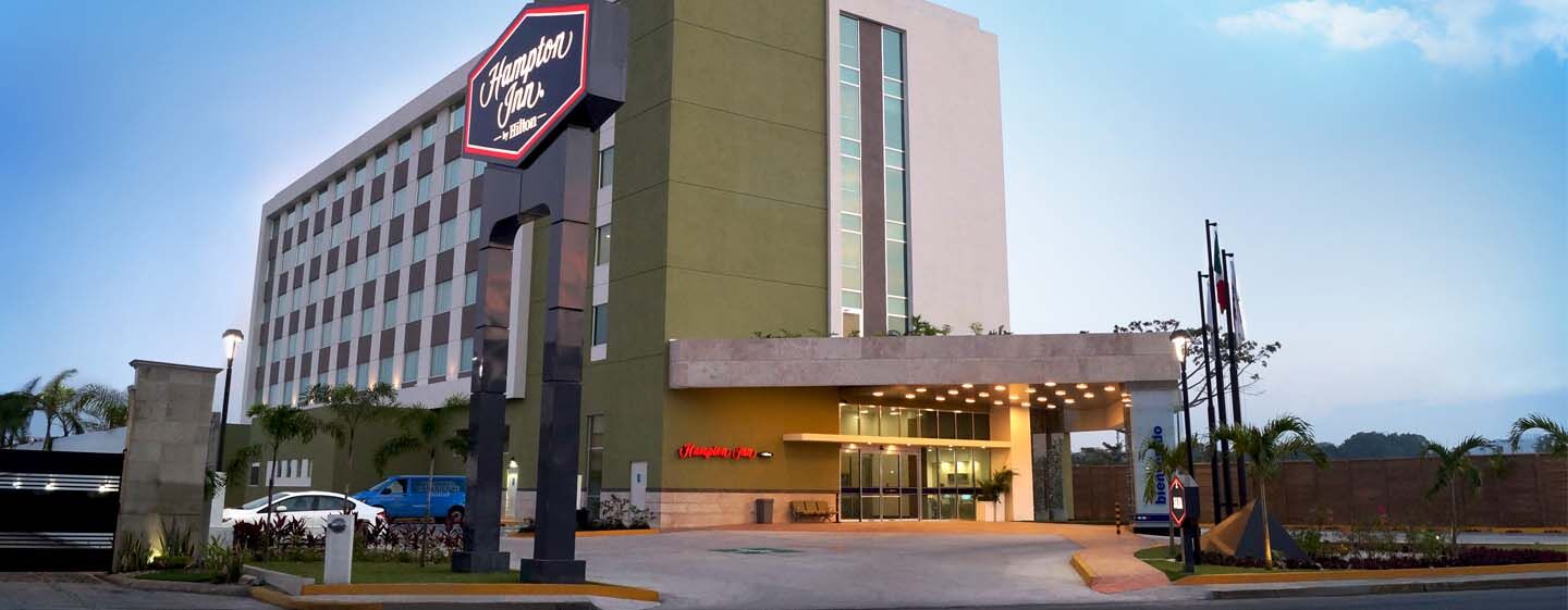 Hampton Inn By Hilton Villahermosa Exterior photo